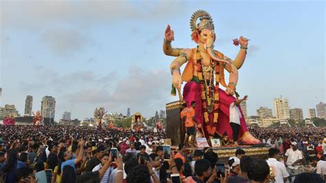 Ganesh Chaturthi in Mumbai to be simple and subdued this year - The ...