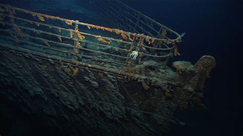 NOAA Titanic Expedition 2004: Breathtaking Wreck Footage - YouTube