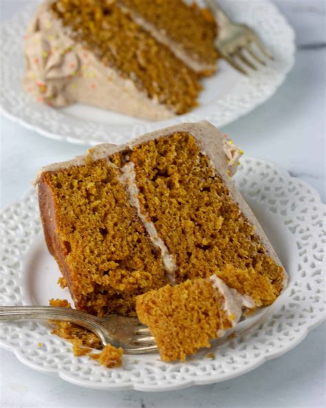 EASY Pumpkin Spice Cake (with Cinnamon cream cheese frosting!) | Pumpkin spice cake, Pumpkin pie ...