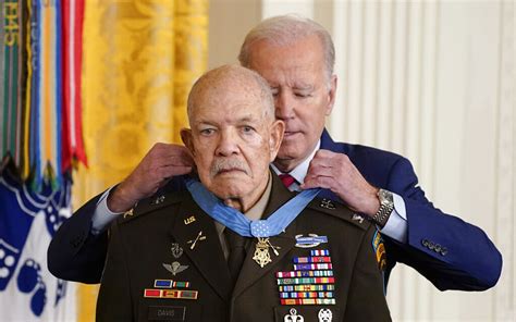 Vietnam veteran receives Medal of Honor | WORLD