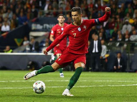 Cristiano Ronaldo Scored 90 International Goals,The First European ...