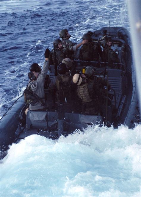 Inflatable Boat: Navy Seal Inflatable Boat