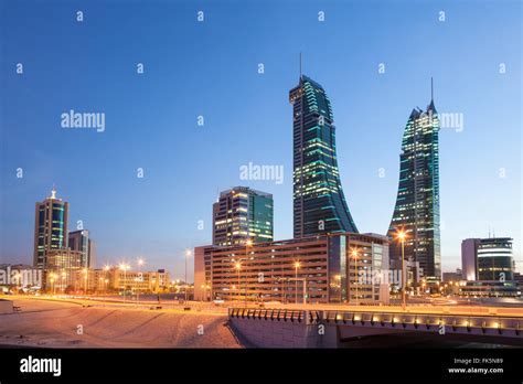 Bahrain skyline hi-res stock photography and images - Alamy