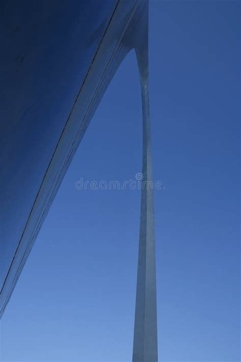 St. Louis Gateway Arch Silhouette Stock Photo - Image of architecture ...