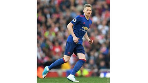 Premier League: Manchester United's Scott McTominay suffers knee injury | Football News | Zee News