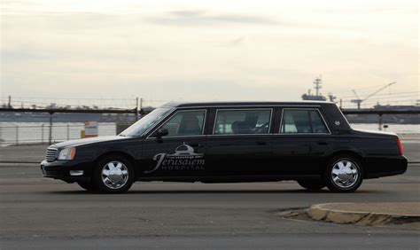 Cohort Sighting: Recent Cadillac Old-School-Style Limo - Curbside Classic