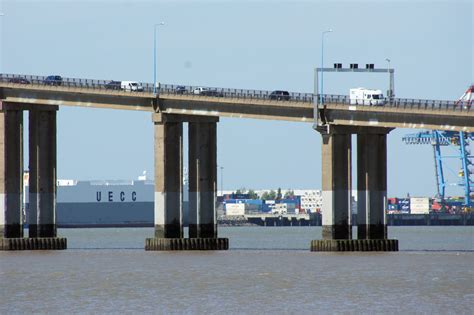 Structurae [en]: Saint-Nazaire Bridge