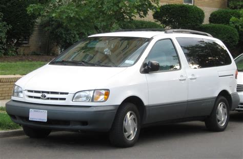 2000 Toyota Sienna - Information and photos - MOMENTcar