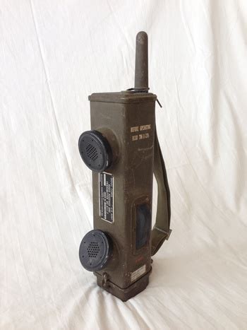 1940's US Army World War II WW2 Hand Held Walkie Talkie Wireless Communication Device ...