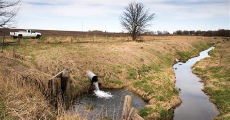 Farmers and Cities Play the Water Pollution Blame Game