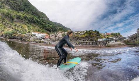 Surf lesson in Madeira