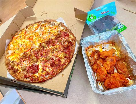 FreshSlice Cauliflower Crust Pizza and Wings: Keto Fast Food Review