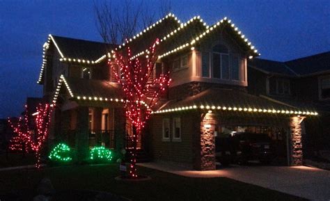 Outside Christmas Light Installation | CHRISTMAS LIGHT PHOTO GALLERY