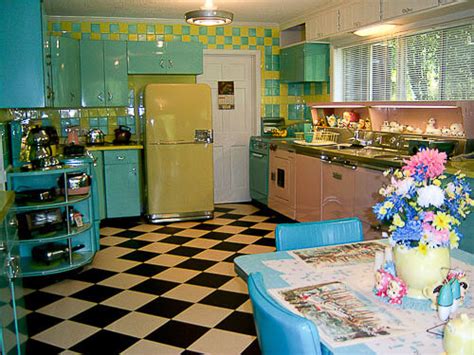 Lori's pink, blue and yellow retro kitchen: A whole lot of lovin' fun ...