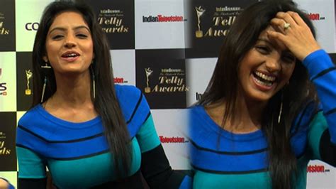 Diya Aur Baati Hum Sandhya aka Deepika Singh Turn Hot At Telly Awards ...