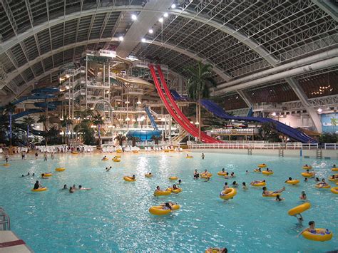 6 Largest Indoor Water Parks in the World (with Photos & Map) - Touropia