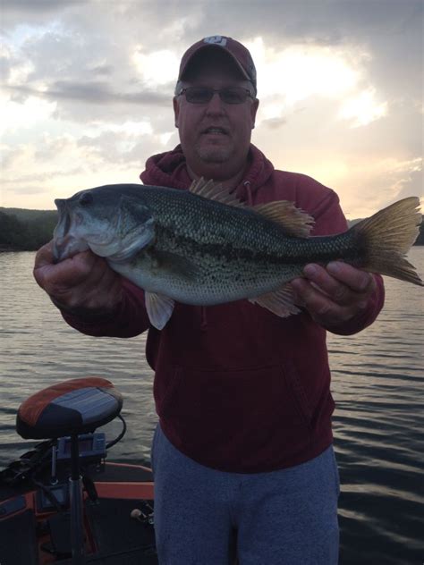 4lb spotted bass! | Table rock lake, Table rock, Fishing trip