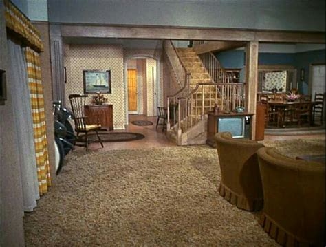 Pin by Pamela Kirkpatrick on Elizabeth Montgomery | Tv show house, Famous houses, Bewitched tv show