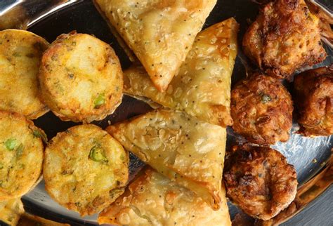 Ramadan recipes: Enjoy hot, crunchy traditional Indian pakoras - Al ...