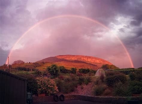 ITAP of a rainbow and the sunset on a mountain#PHOTO #CAPTURE #NATURE #INCREDIBLE | Mountain ...