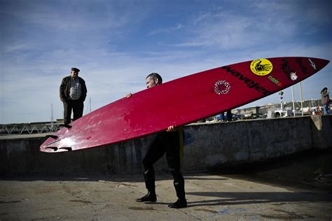 Garrett McNamara surfs possible 100-foot wave - Photo 1 - CBS News