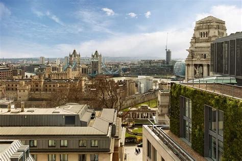 Great location with stunning views from roof top bar - Review of DoubleTree by Hilton Hotel ...