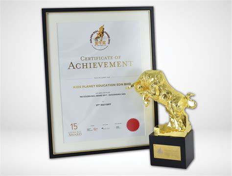 The Golden Bull Award 2017 - Awards Business - KLC English Language Centre