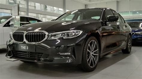 2022 BMW 318i Sport Review Part 1 - Get This Car While You Can! | CAR REVIEW #6 - YouTube