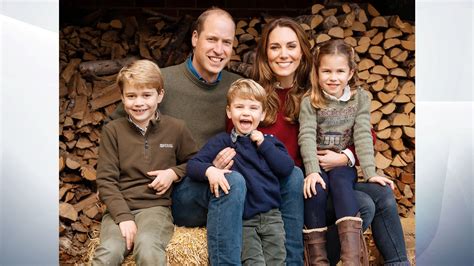 Cambridges' Christmas card: Prince William and Kate share smiling ...