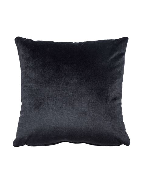 Classic Black Velvet Pillow | Carolina's Luxury Event Rentals