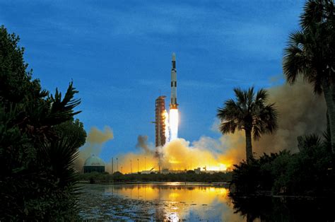 Using Newton's Third Law to Explain How a Rocket Accelerates | Sciencing