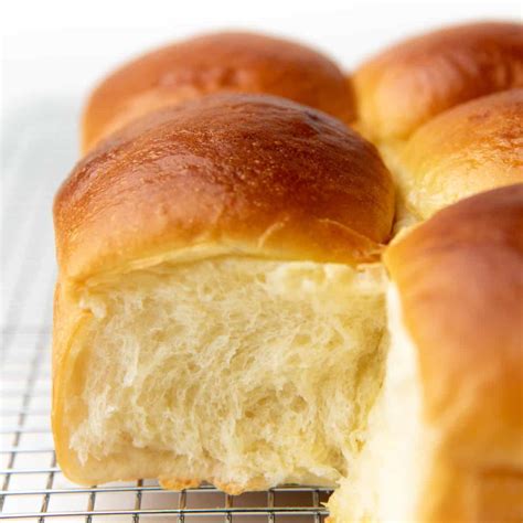 Japanese Milk Bread Recipe (Hokkaido milk bread) - The Flavor Bender