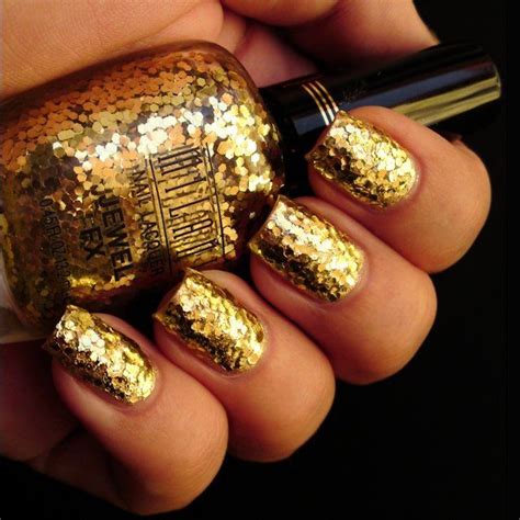 Nails,Golden,Glitter,Sparkle,Luxury life,Nailpaint | Gold glitter nails, Golden nails, Sparkle nails