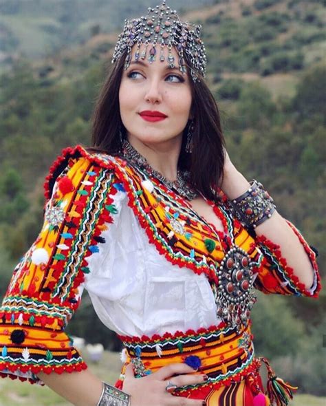 Pin by Femme Fatale on ROBE KABYLE | Fashion, Traditional outfits, Afghani clothes