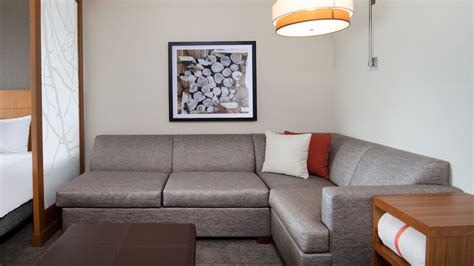 Modern Hotel in Westminster CO | Hyatt Place Denver / Westminster