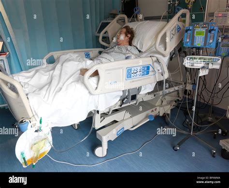 Icu Patient Stock Photos & Icu Patient Stock Images - Alamy