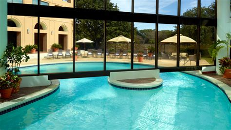 Austin Hotel Pool | Omni Austin Hotel at Southpark