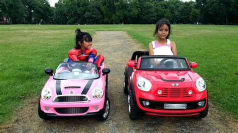 12V BMW Mini Beachcomber Vs 6V PINK Mini Cooper Race | Kids Ride On ...