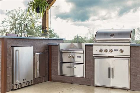 Outdoor Kitchen Concrete: 4 Compelling Reasons to Consider One & 3 ...