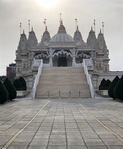 Neasden Temple: A Tour of Baps Shri Swaminarayan Mandir | LaptrinhX / News