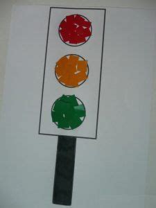 En İyi 13 Traffic light craft idea for kids | trafik ışığı, okul öncesi, yeni yürümeye başlayan ...