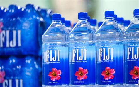 Why Is Fiji Water So Expensive? (Top 10 Reasons)