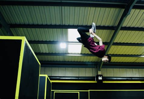 Parkour/Freestyle Urban Gym – Jump boxes, Swing Bars, Landing mats