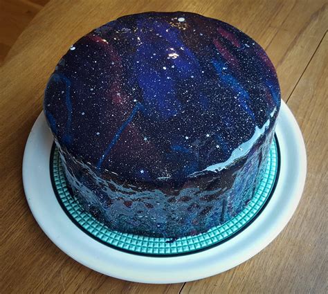 [Homemade] galaxy mirror cake (with rainbow frosting between the layers ...