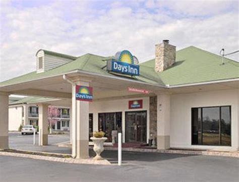 Days Inn by Wyndham Lenoir City Hotel (Lenoir City (TN)) - Deals ...