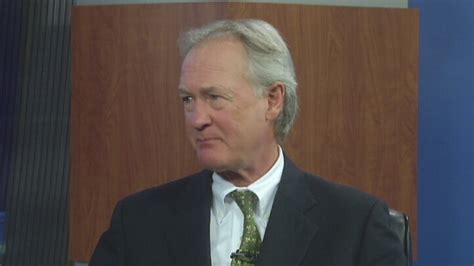 Lincoln Chafee weighs presidential bid as Libertarian