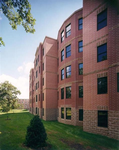 University of Wisconsin - Eau Claire - HSR Associates