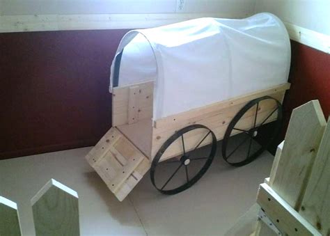 DIY Covered Wagon Bed - petdiys.com