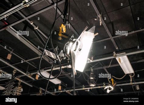 TV studio lights. The ceiling of a TV studio with the lighting equipment Stock Photo - Alamy