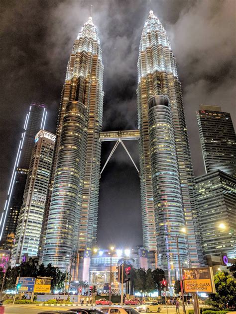 Petronas Twin Towers at Night - Kuala Lumpur, Malaysia [3024 × 4032] : r/CityPorn